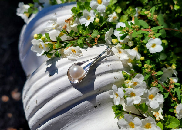 Pretty In Pearl Pendant