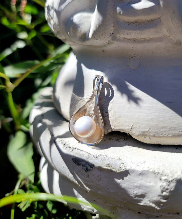 Polished Pearl Pendant