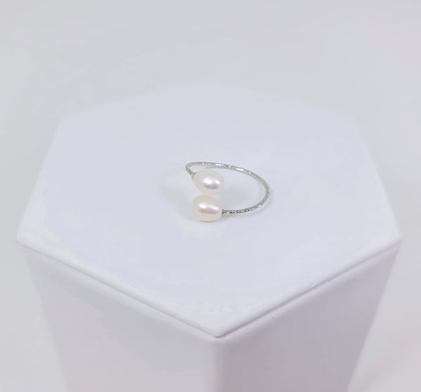 Pair of Pearls Ring Silvertone
