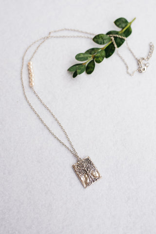 Etched Elm Pearl Necklace