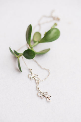 La Rama Lariat Necklace