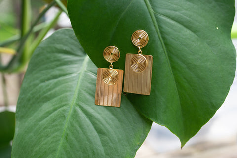 Circles & Rectangle Gold Plate