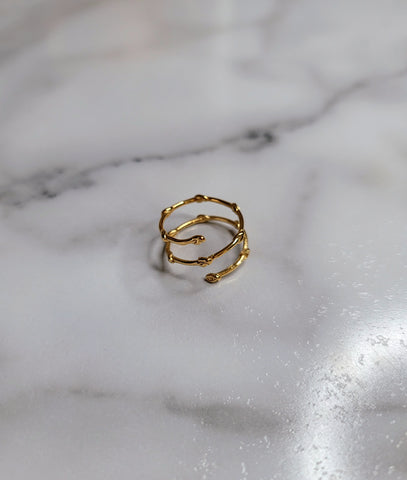 Knots of Freedom Ring Gold
