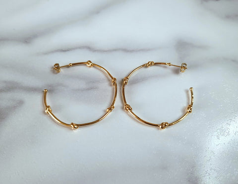 Knots of Freedom Earrings Gold