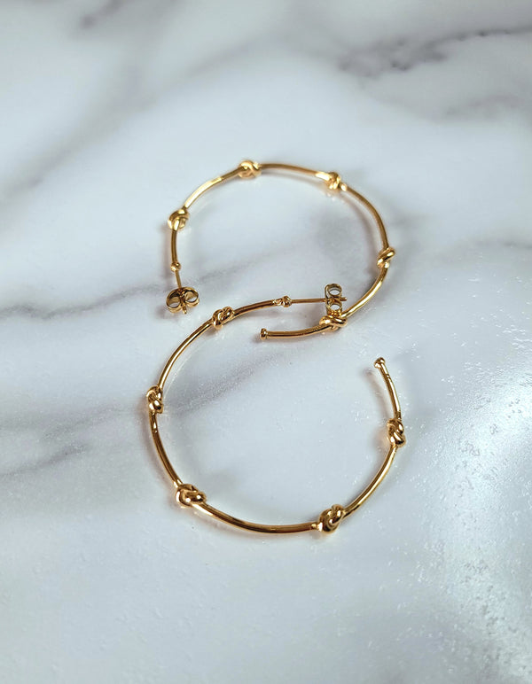 Knots of Freedom Earrings Gold
