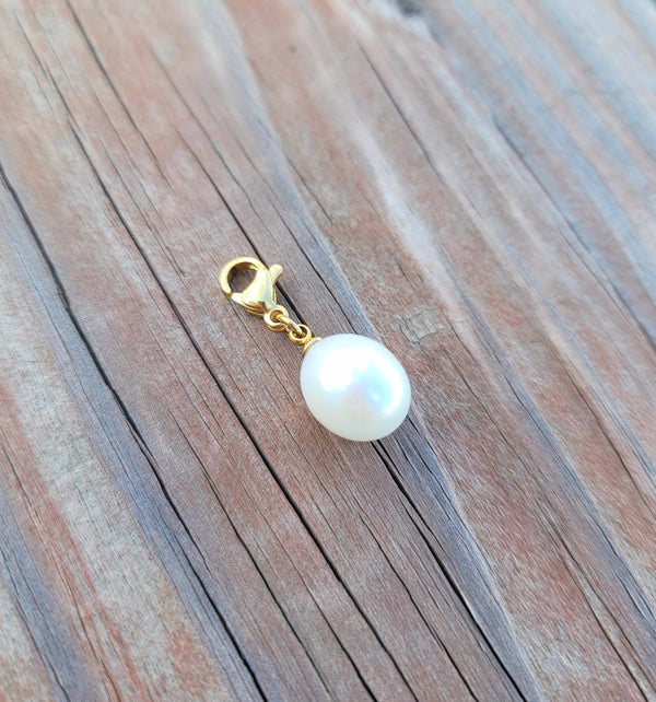 Pearl Clasp Pendant