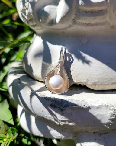 Polished Pearl Pendant