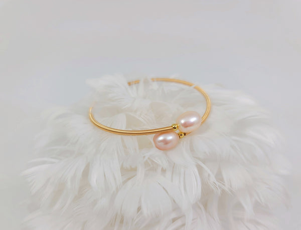 Passing Pearls Bracelet