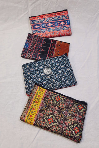 Petite Thai Pouch