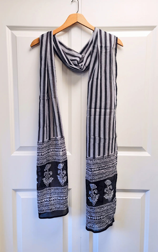 Great Lengths Scarf Black