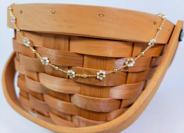 Delicate Daisy Necklace
