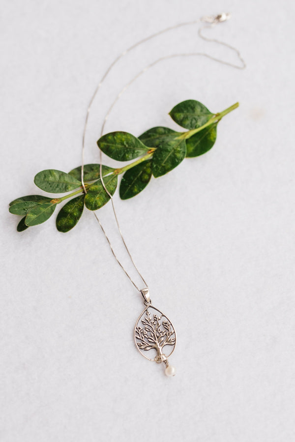 Pearl Maple Pendant Necklace