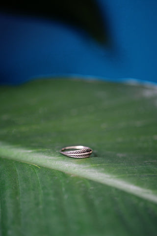 Sterling Leaf Ring - size 6