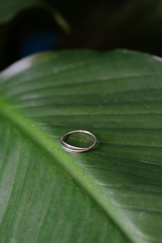Sterling Leaf Ring - size 8