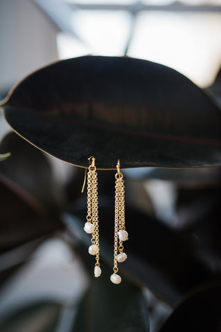 Flapper Pearl Earrings for Women - Jewelry - WAR Chest Boutique