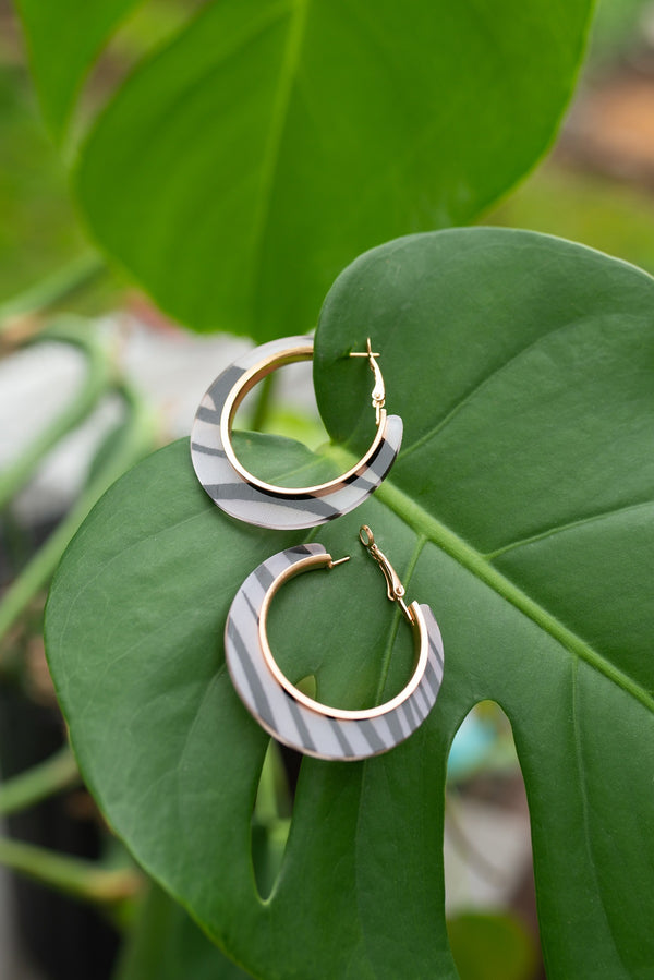 Resin Hoops Black, Clear, Gold
