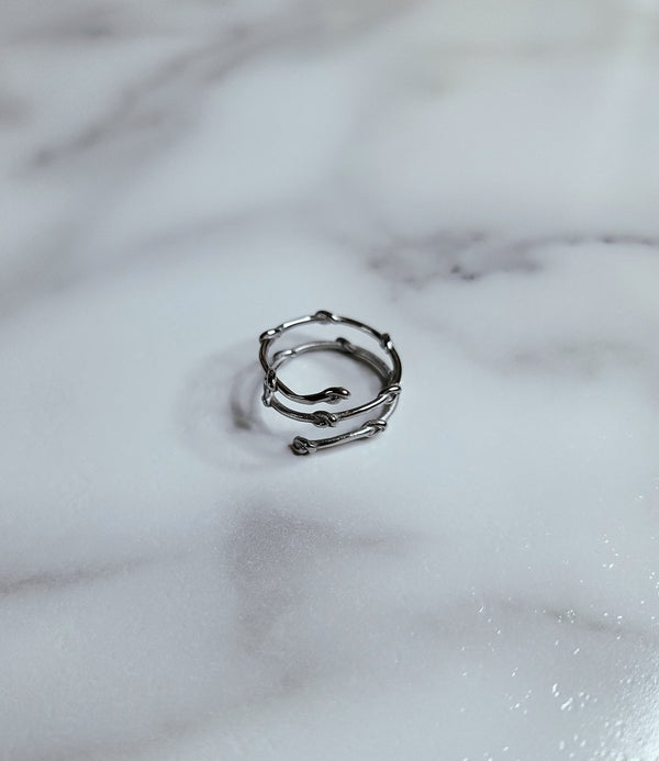 Knots of Freedom Ring Silver