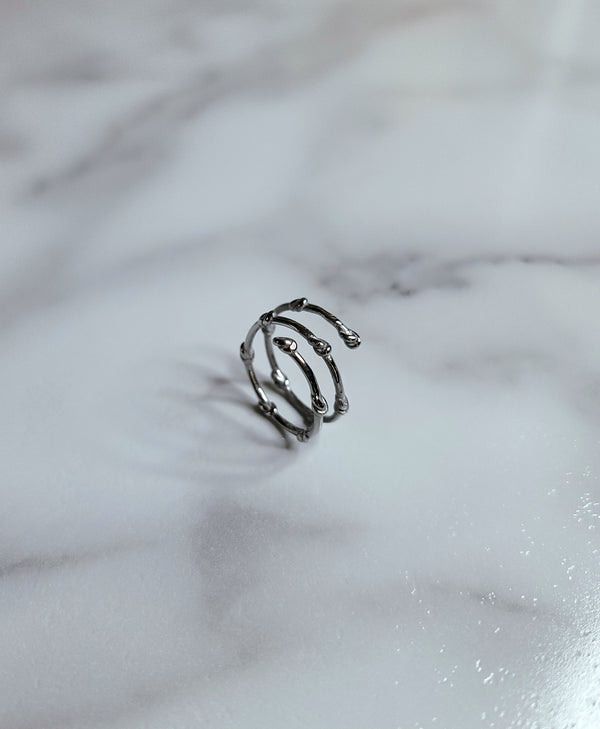 Knots of Freedom Ring Silver