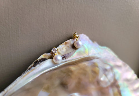 Gold Priceless Pearl Earrings