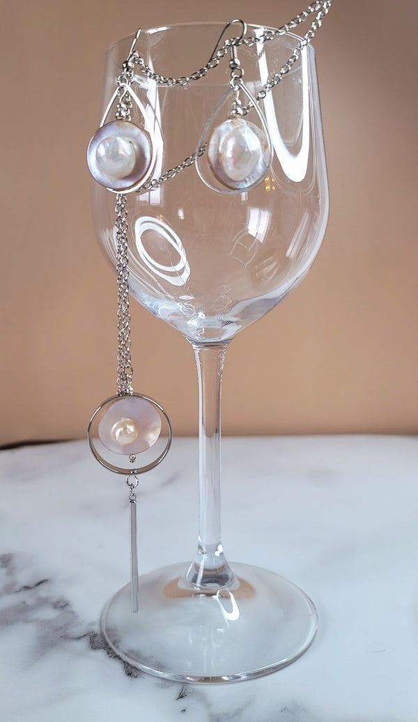 Nestled Pearl Earrings